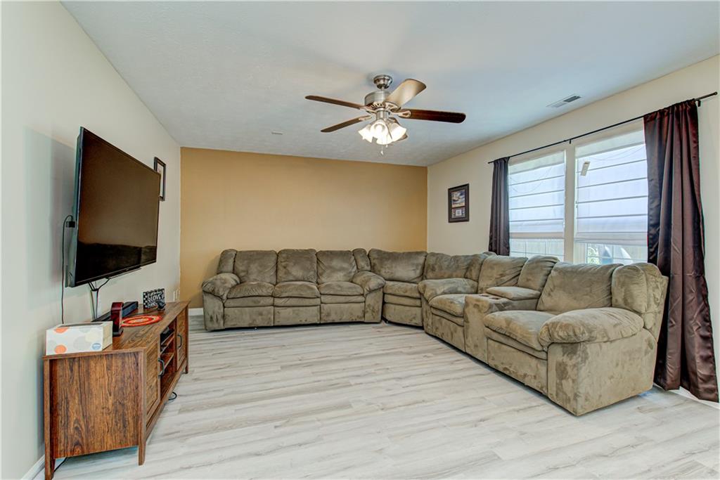 585 Old Farm Road Danville, IN 46122 - Photo 4 of 37 Gallery Image 4