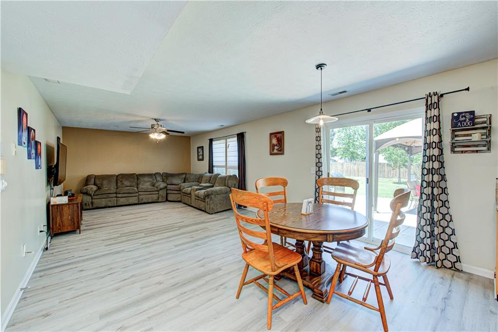 585 Old Farm Road Danville, IN 46122 - Photo 8 of 37 Gallery Image 8