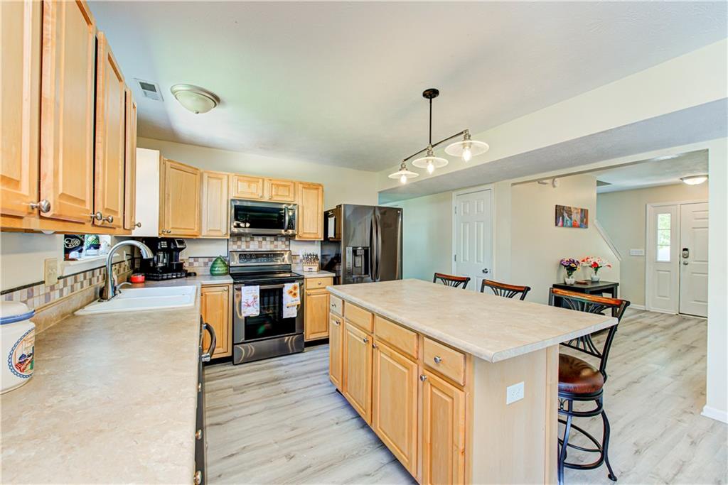 585 Old Farm Road Danville, IN 46122 - Photo 10 of 37 Gallery Image 10