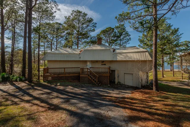 $679,000 | 893 Lakeshore Drive, Brookeland, TX 75931