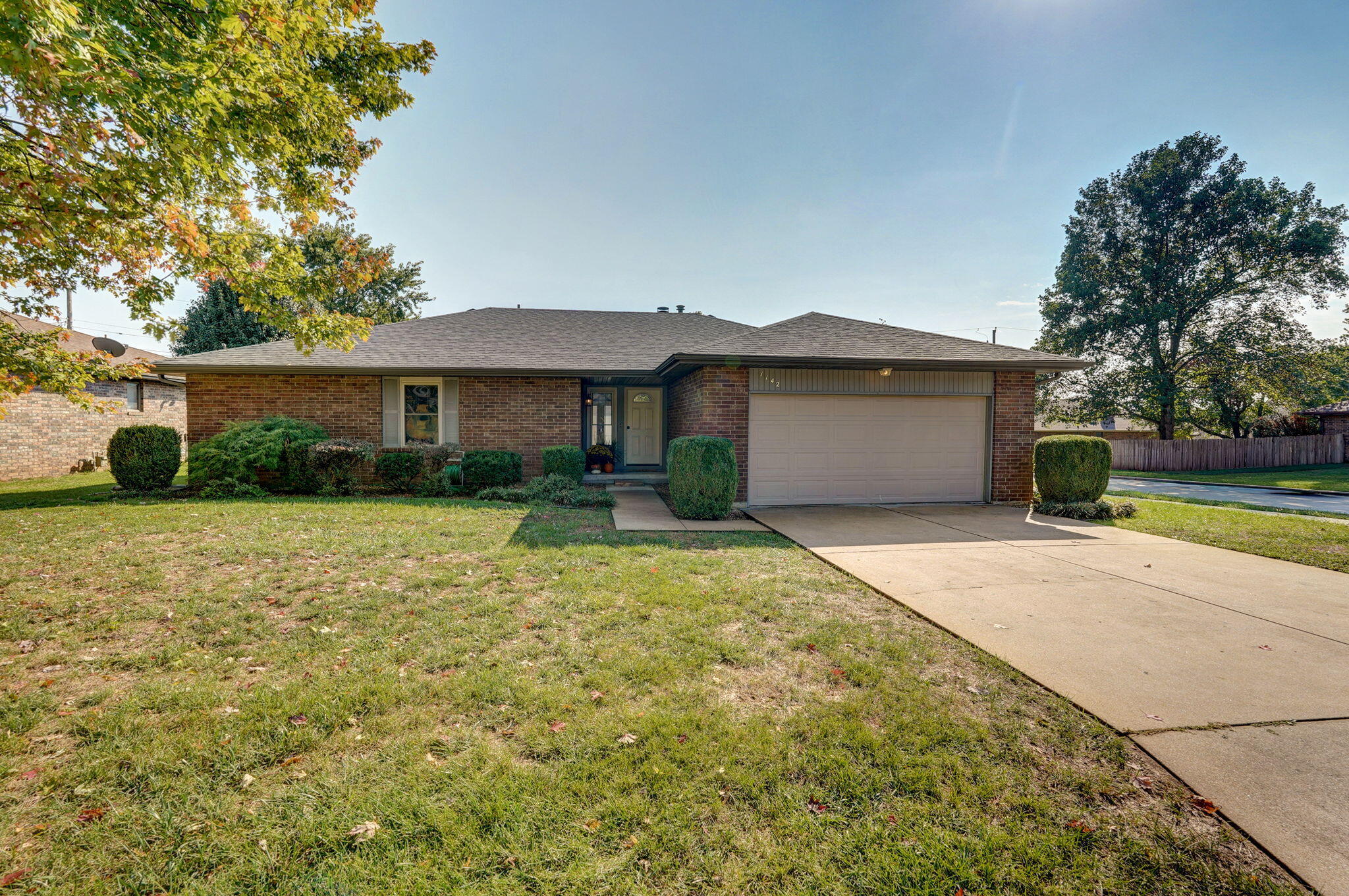 1142 West Maplewood Street Springfield, MO 65807 - Photo 1 of 1 1142 W Maplewood St-33
