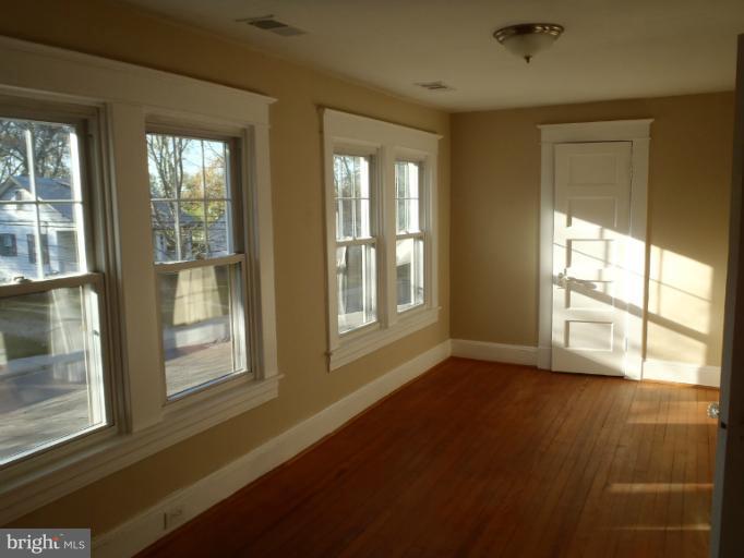 31 Patapsco Road Linthicum Heights, MD 21090 - Photo 4 of 20 Bedroom (Master)