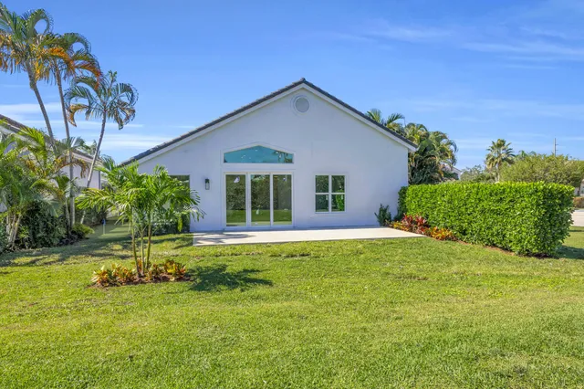 $1,400,000 | 13878 Palm Grove Place, Palm Beach Gardens, FL 33418