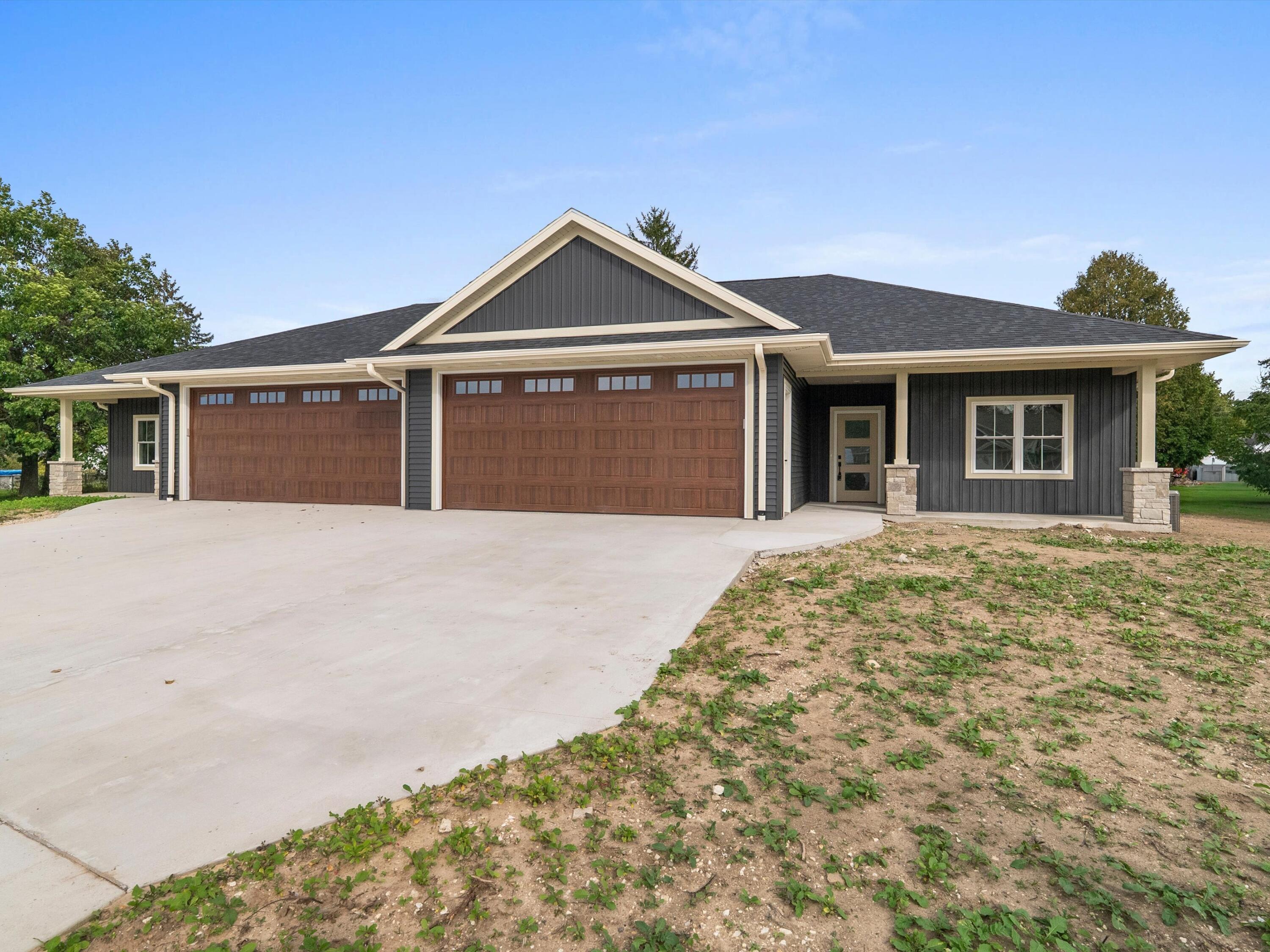 1915 Paul Road Manitowoc, WI 54220 - Photo 1 of 40 14-DSC05932
