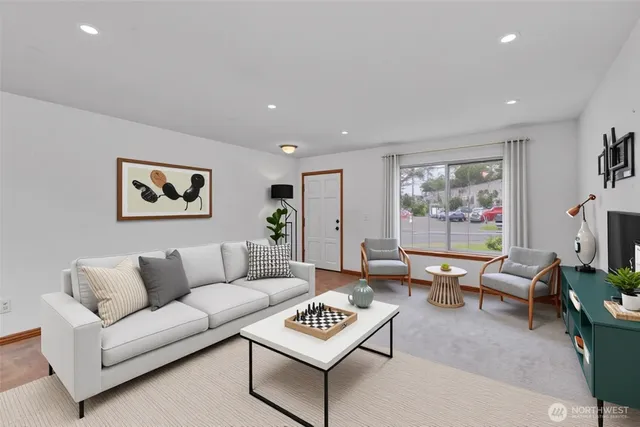 $748,000 | 728 95th Court Southeast, Everett, WA 98208