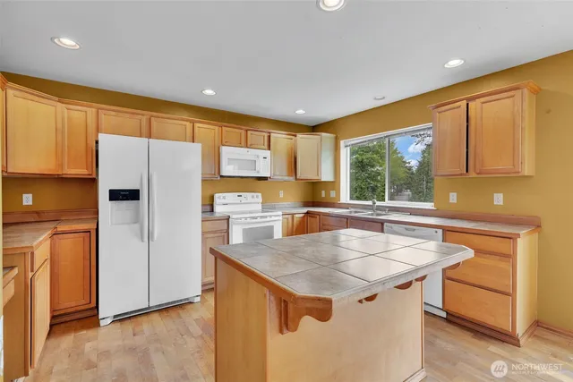 $748,000 | 728 95th Court Southeast, Everett, WA 98208