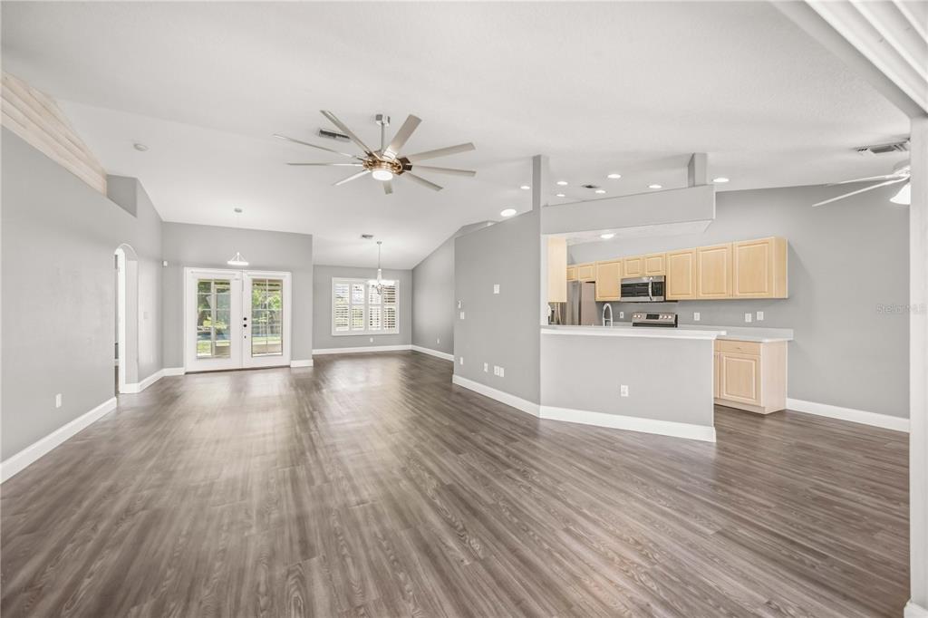 2671 Serpula Road Venice, FL 34293 - Photo 10 of 60 Gallery Image 10