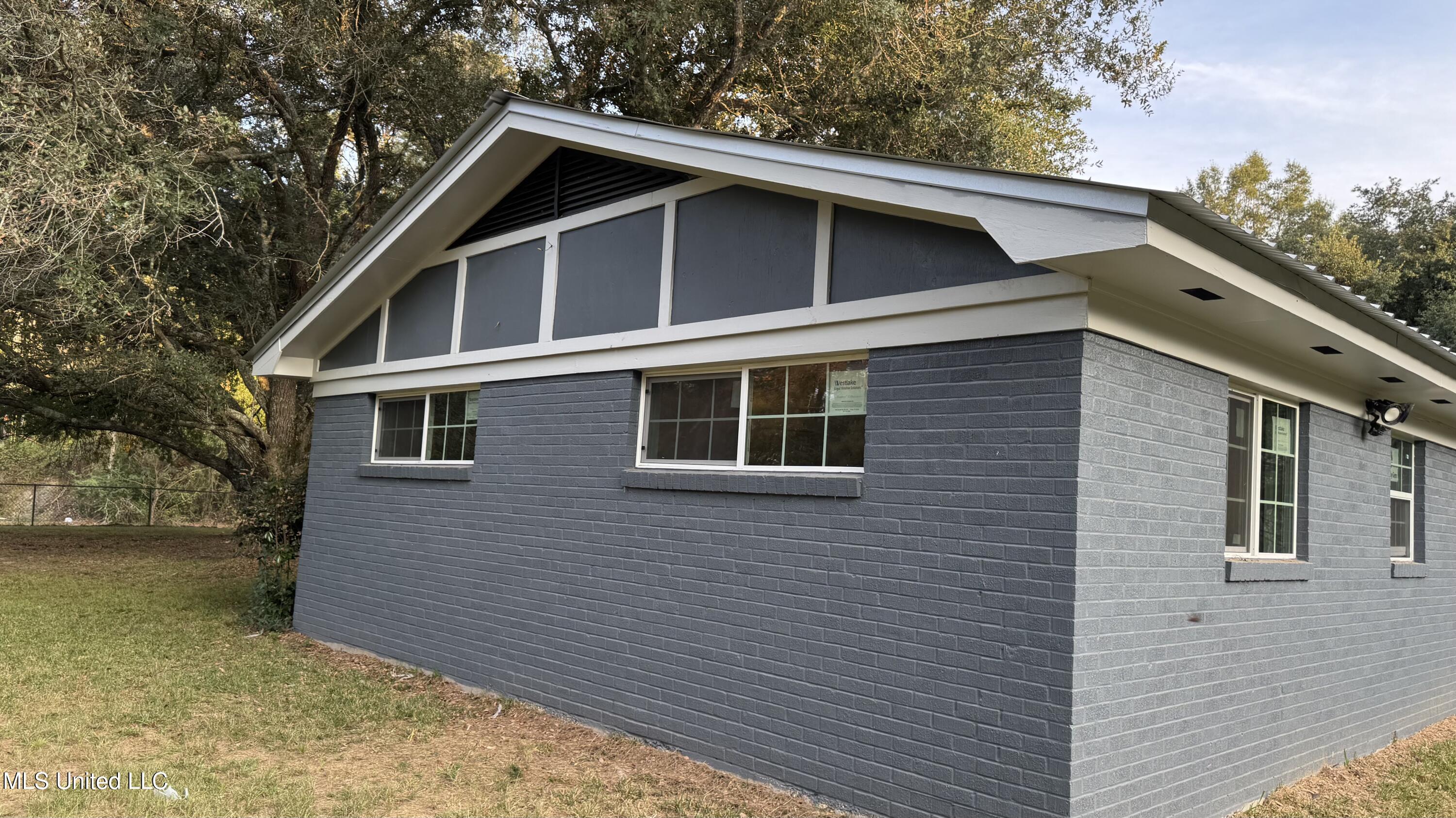 2906 Highway 15 Newton, MS 39345 - Photo 2 of 13 IMG_3775