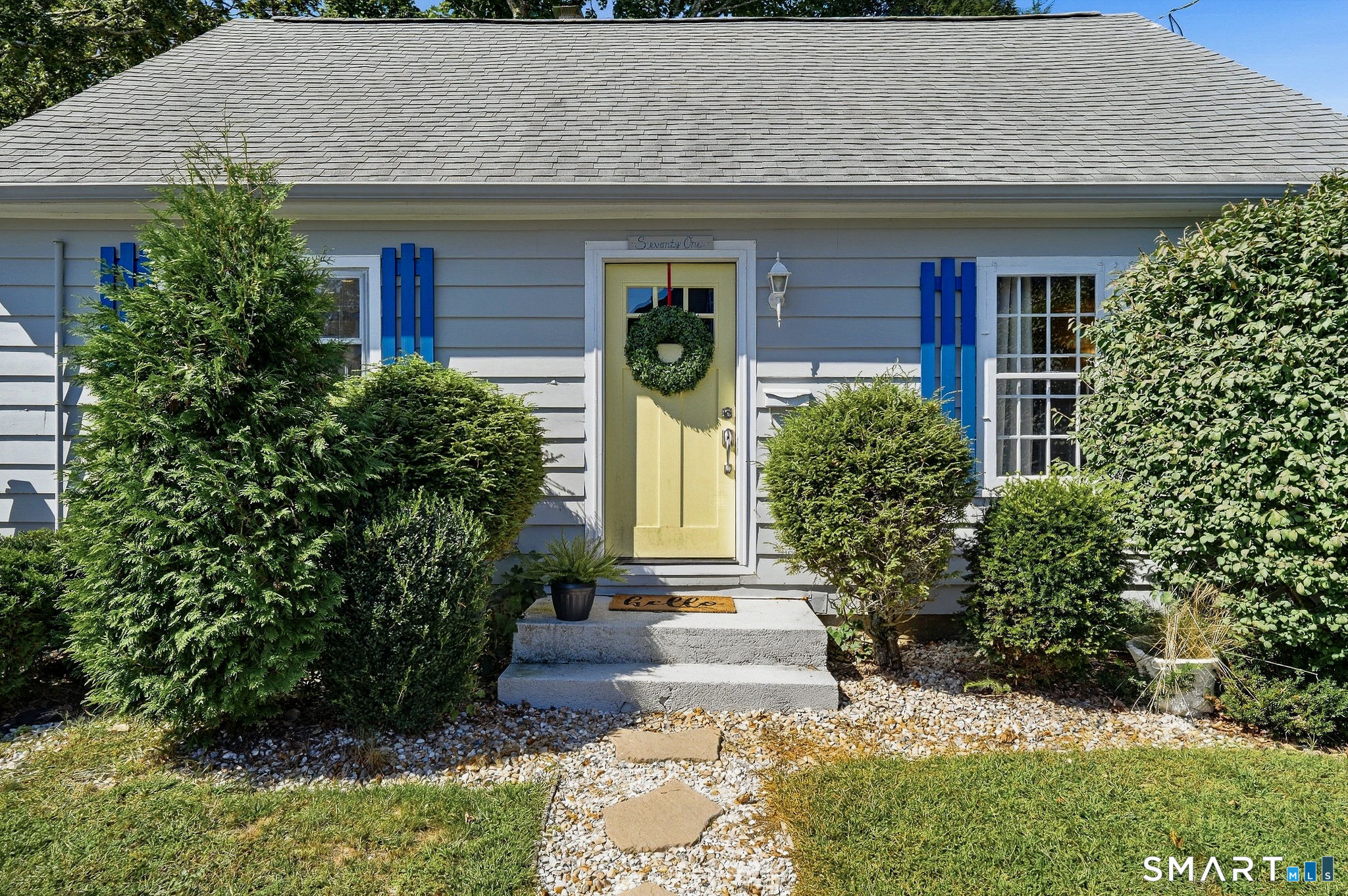 71 New London Road Groton, CT 06355 - Photo 1 of 38 Gallery Image 1