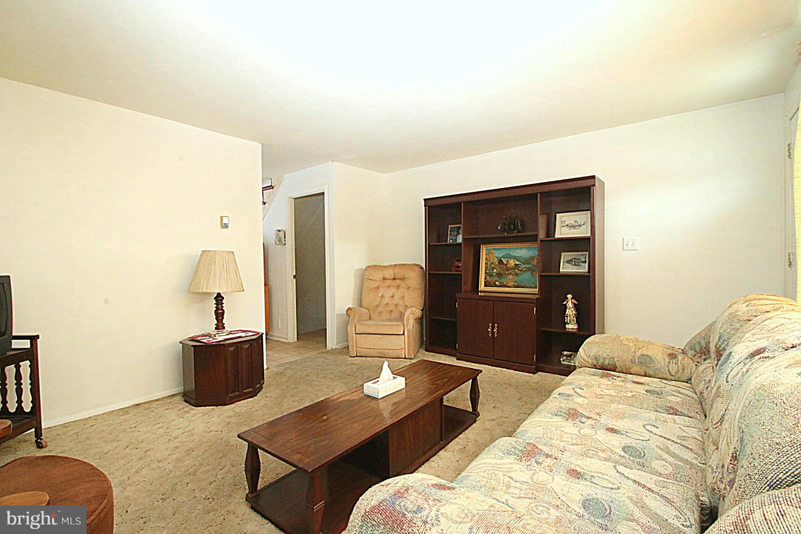8108 Del Haven Road Baltimore, MD 21222 - Photo 4 of 30 Living Room
