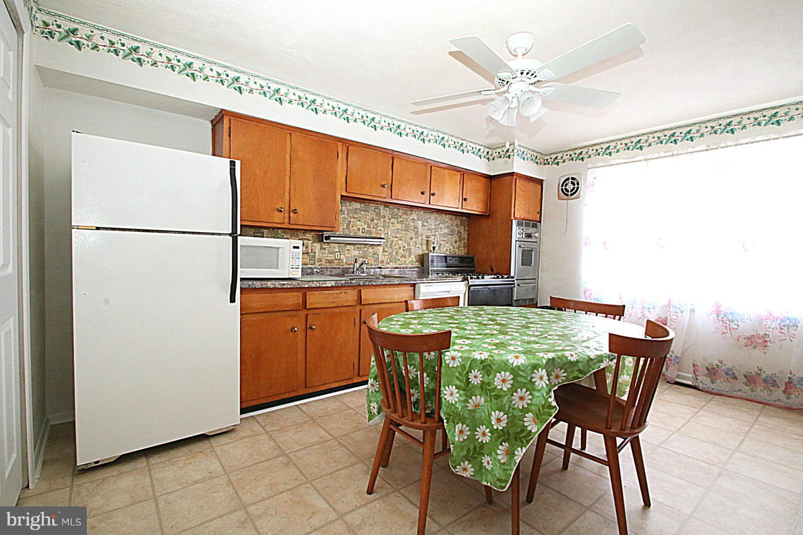 8108 Del Haven Road Baltimore, MD 21222 - Photo 6 of 30 Kitchen