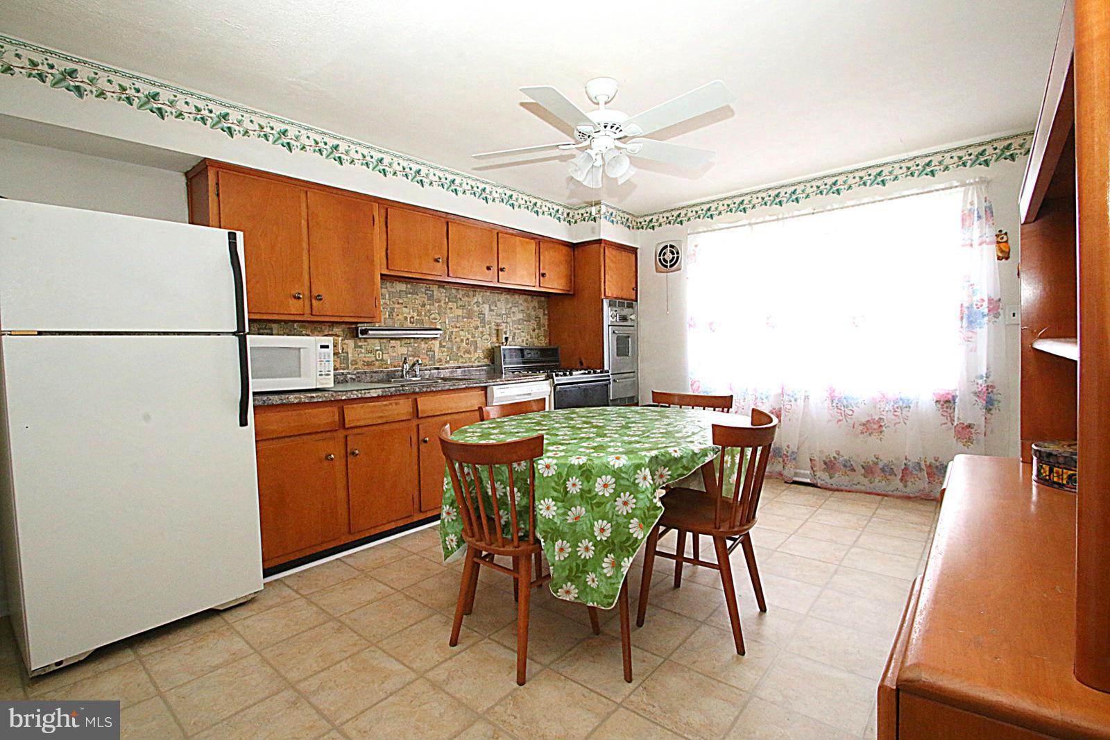 8108 Del Haven Road Baltimore, MD 21222 - Photo 10 of 30 Kitchen