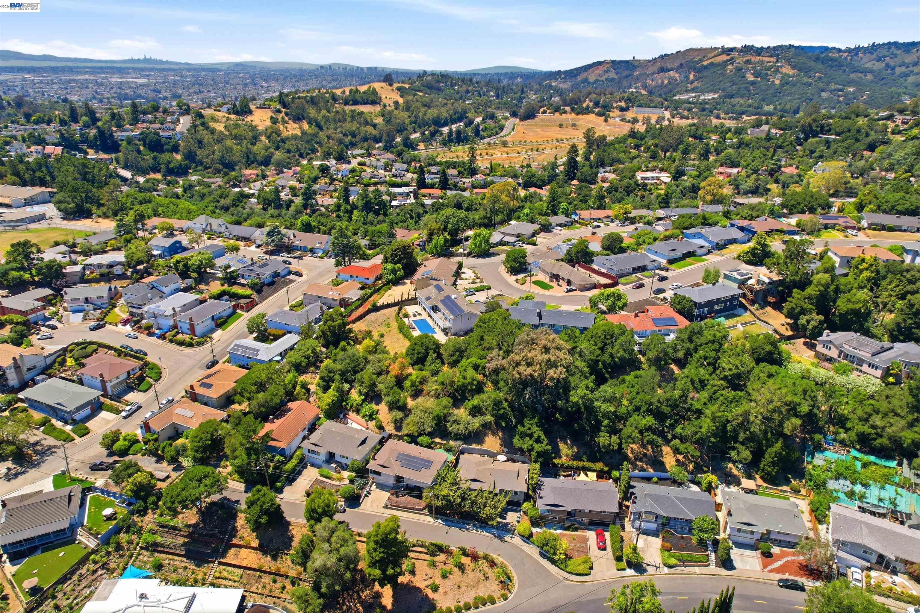 3910 Oak Hill Road Oakland, CA 94605 - Photo 27 of 28
