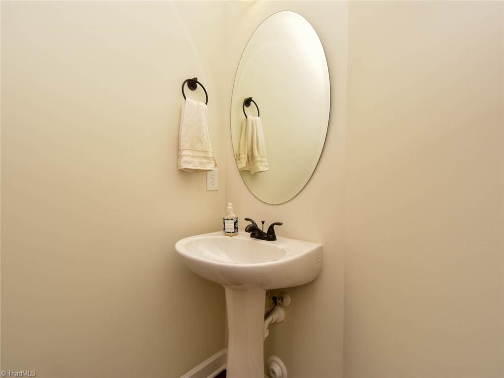 540 Barnsdale Ridge Road Kernersville, NC 27284 - Photo 6 of 22 Gallery Image 6