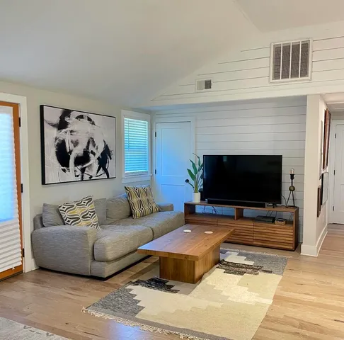 $3,400 | 1769 Brantley Drive, Charleston, SC 29412