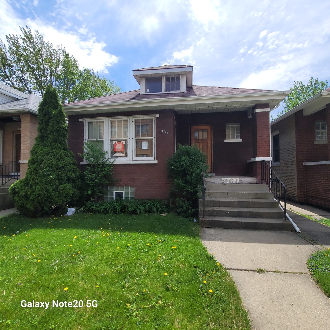 4729 West Addison Street Chicago, IL 60641 - Photo 1 of 18 Gallery Image 1