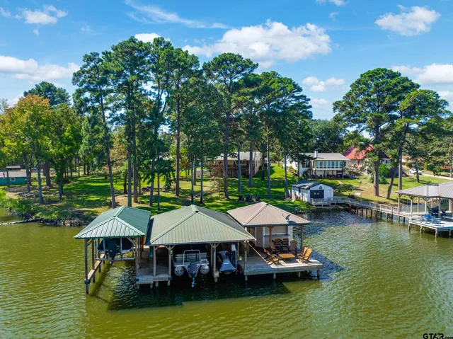 $849,000 | 536 Wildewood Drive, Chandler, TX 75758