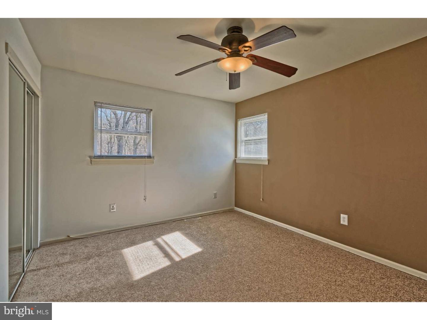 223 Somerset Road Deptford, NJ 08096 - Photo 14 of 25