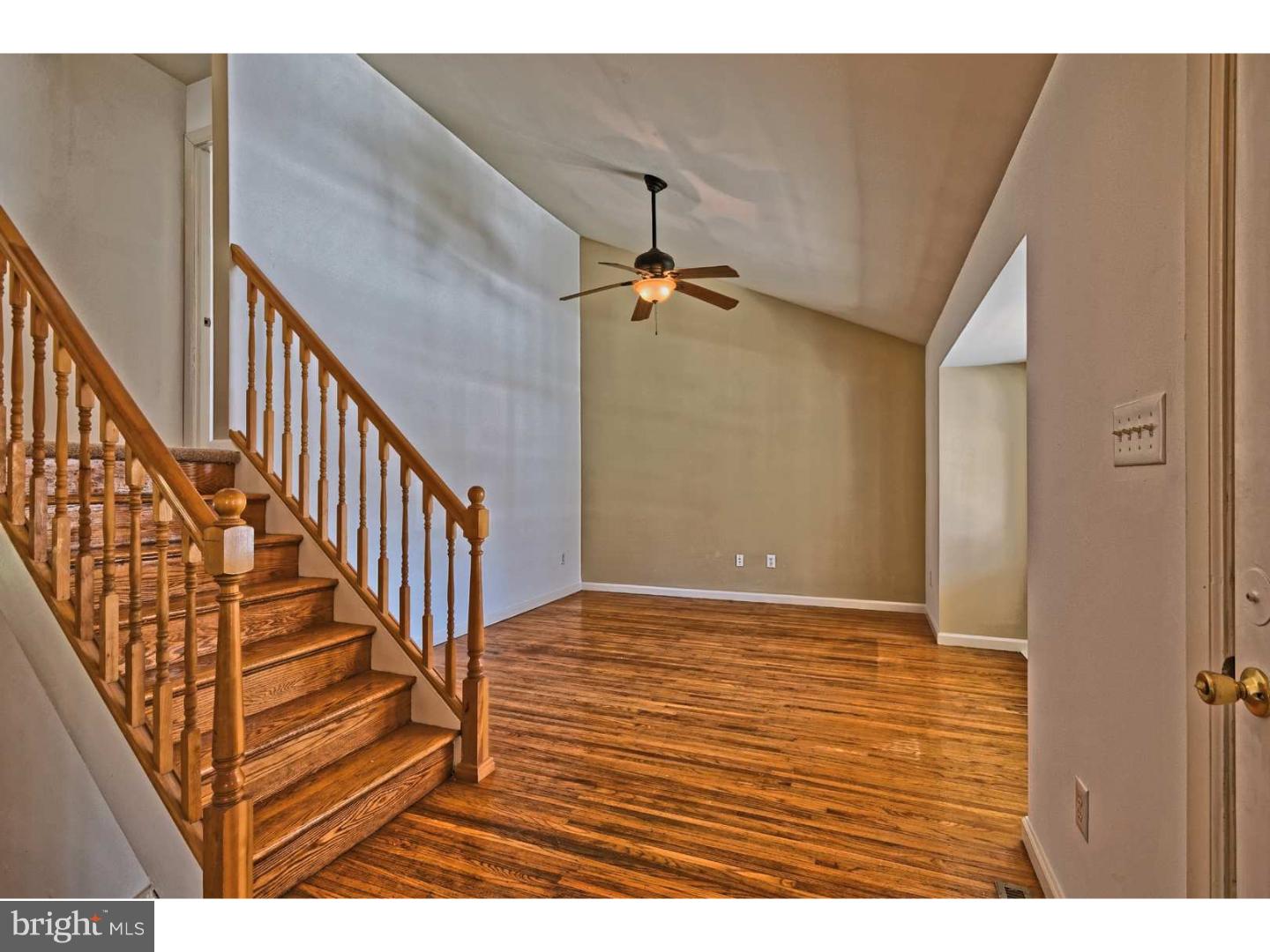 223 Somerset Road Deptford, NJ 08096 - Photo 3 of 25