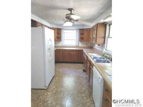 5995 Howard Gap Road Saluda, NC 28773 - Photo 13 of 23 Gallery Image 13