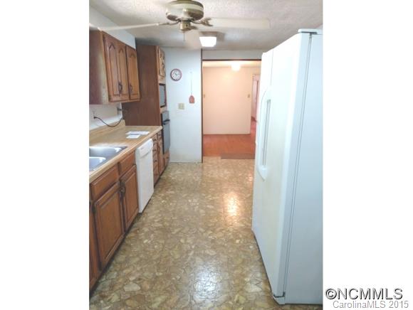 5995 Howard Gap Road Saluda, NC 28773 - Photo 14 of 23 Gallery Image 14