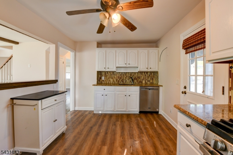 72 Colonial Drive Clark, NJ 07066 - Photo 11 of 48