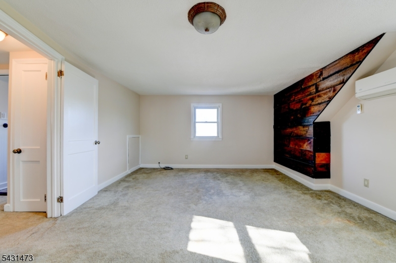 72 Colonial Drive Clark, NJ 07066 - Photo 20 of 48