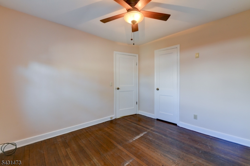 72 Colonial Drive Clark, NJ 07066 - Photo 23 of 48