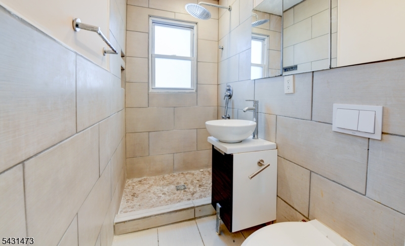72 Colonial Drive Clark, NJ 07066 - Photo 25 of 48