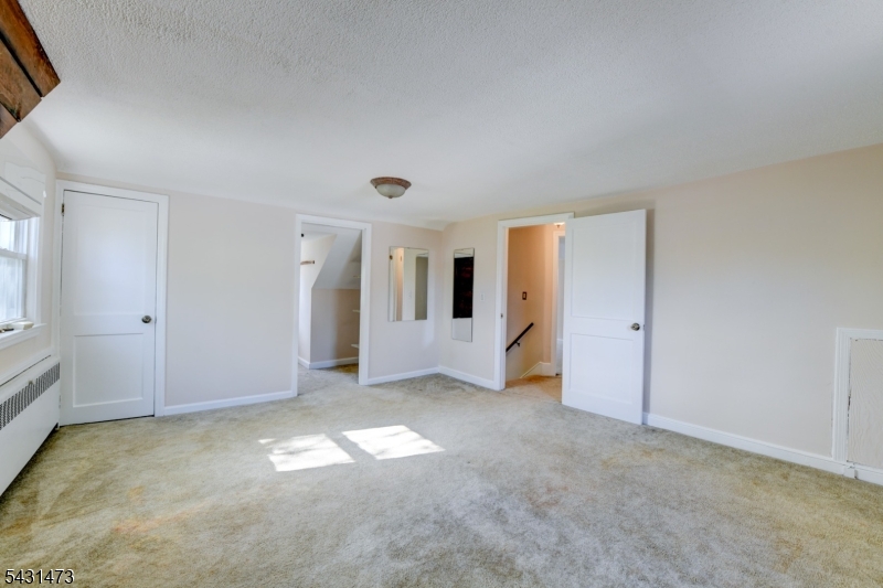 72 Colonial Drive Clark, NJ 07066 - Photo 26 of 48