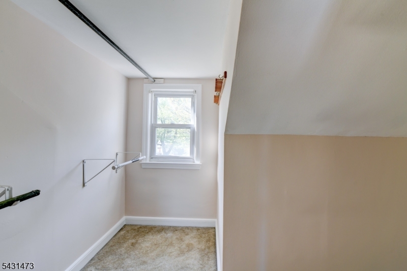 72 Colonial Drive Clark, NJ 07066 - Photo 27 of 48