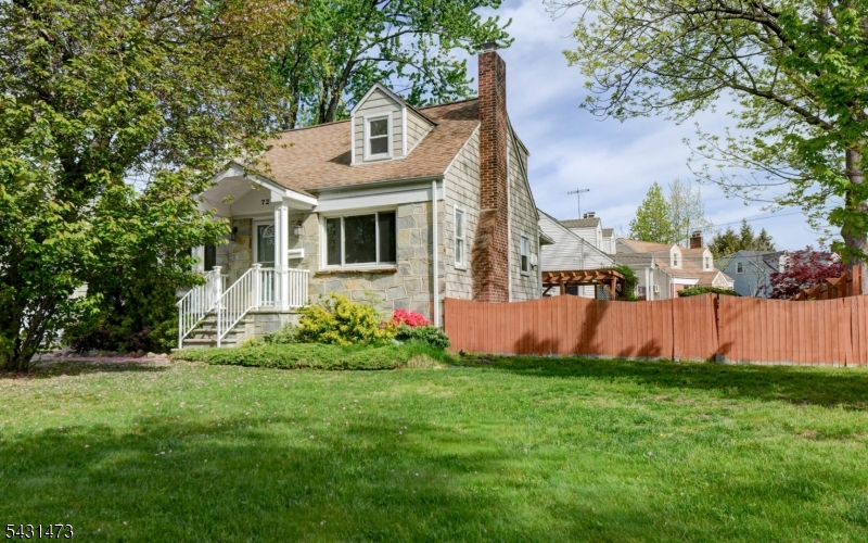 72 Colonial Drive Clark, NJ 07066 - Photo 3 of 48