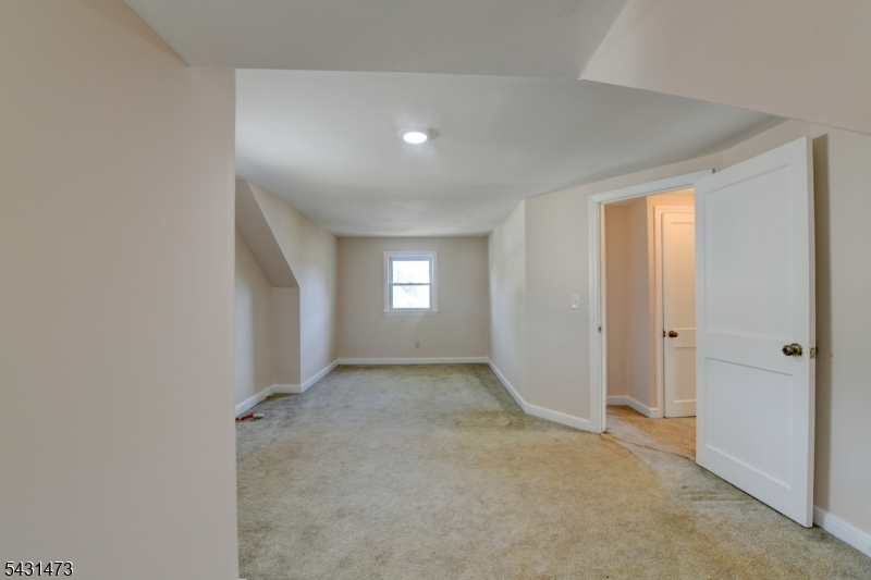 72 Colonial Drive Clark, NJ 07066 - Photo 31 of 48