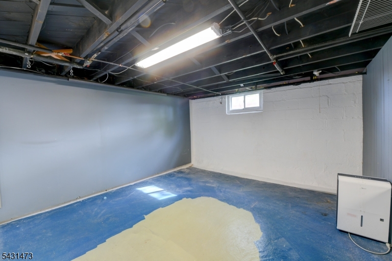 72 Colonial Drive Clark, NJ 07066 - Photo 36 of 48
