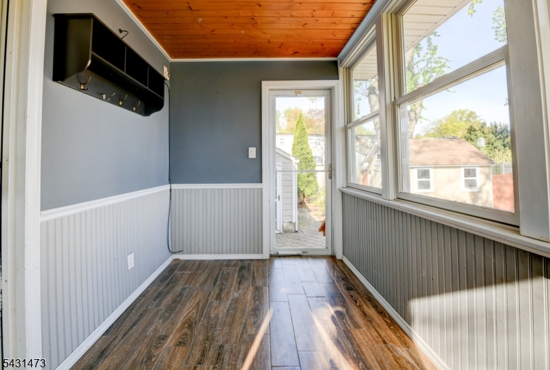 72 Colonial Drive Clark, NJ 07066 - Photo 8 of 48