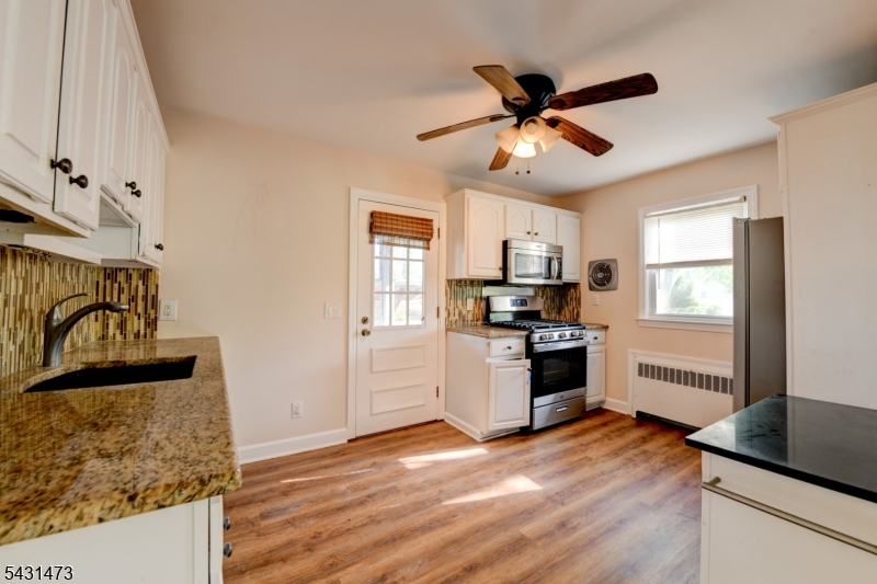 72 Colonial Drive Clark, NJ 07066 - Photo 9 of 48