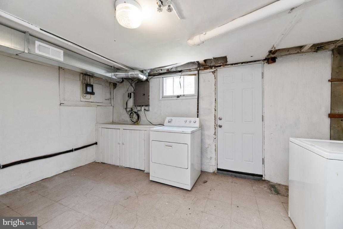 1122 Elm Road Baltimore, MD 21227 - Photo 31 of 35