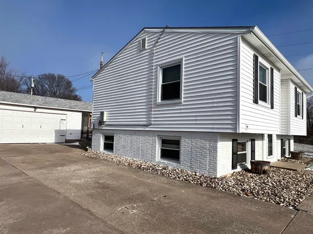 $230,000 | 217 West 17th Avenue, Milan, IL 61264