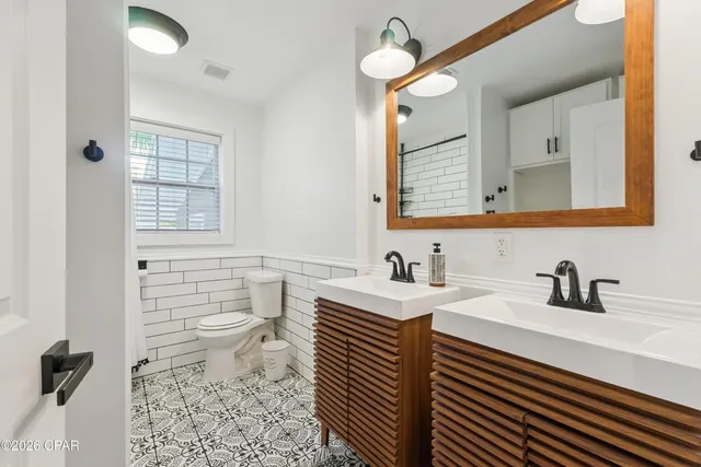 $349,500 | 605 East 2nd Place, Panama City, FL 32401