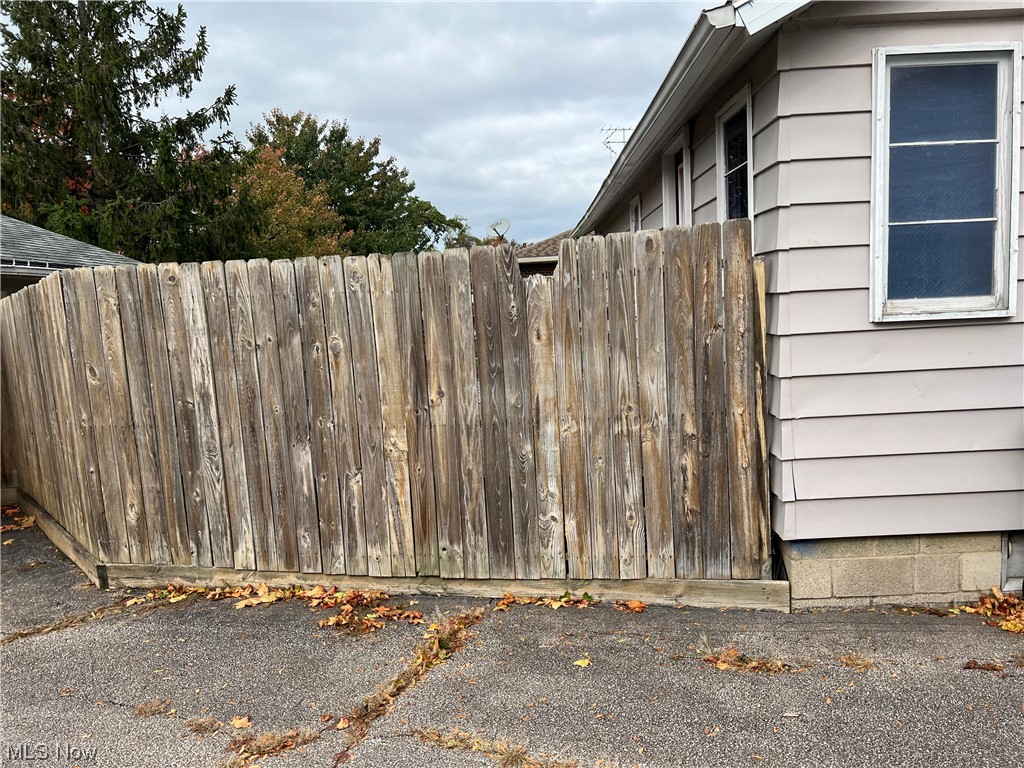 1036 Decatur Street Vermilion, OH 44089 - Photo 23 of 23 Driveway side of house.