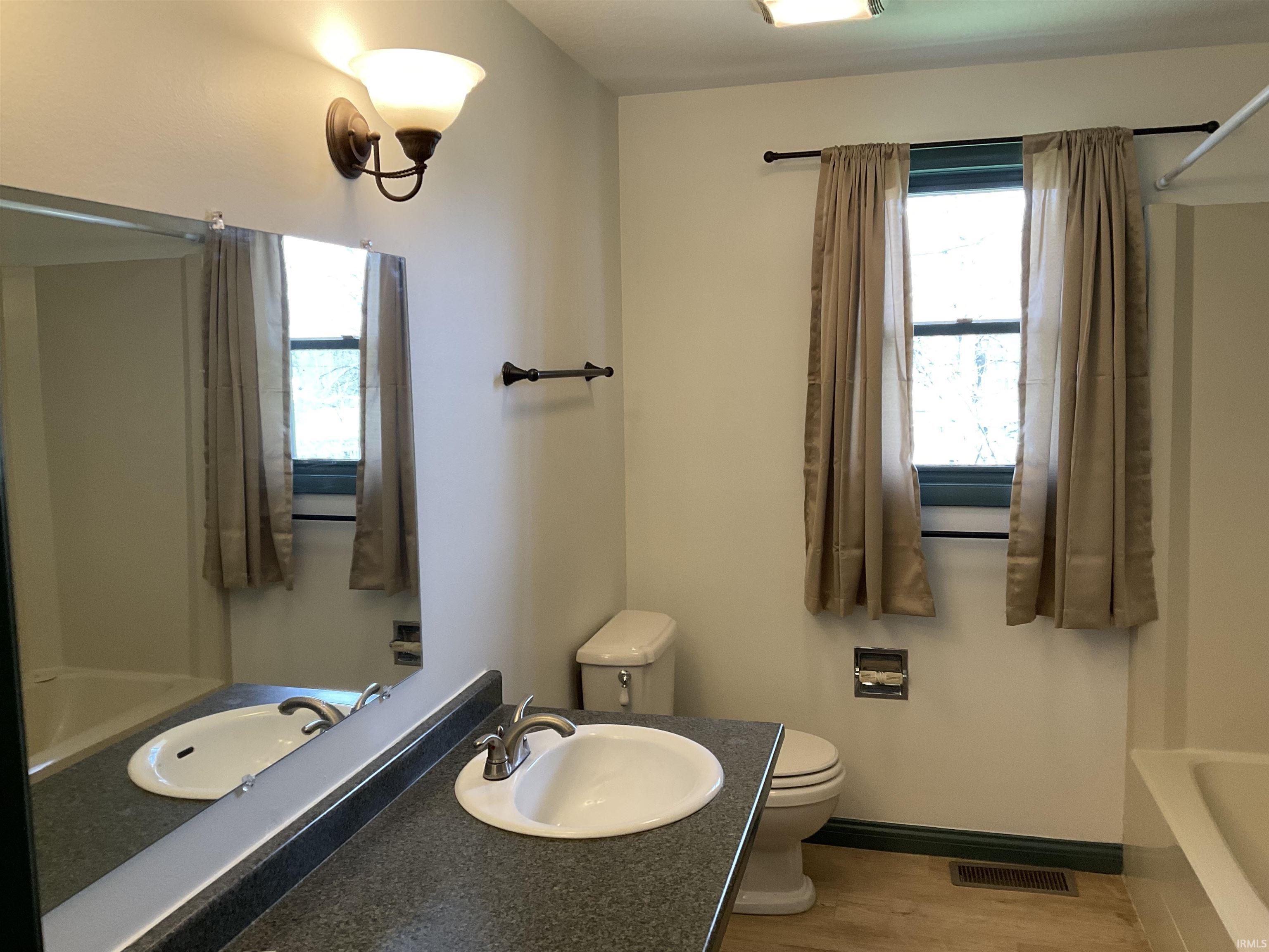 5425 Hewitt Lane Fort Wayne, IN 46815 - Photo 10 of 15
