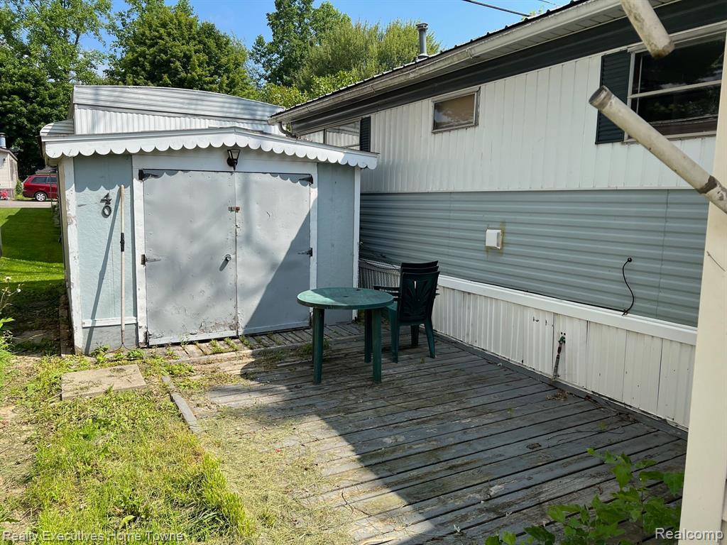 2545-40 South Lakeshore Road Applegate, MI 48401 - Photo 8 of 34