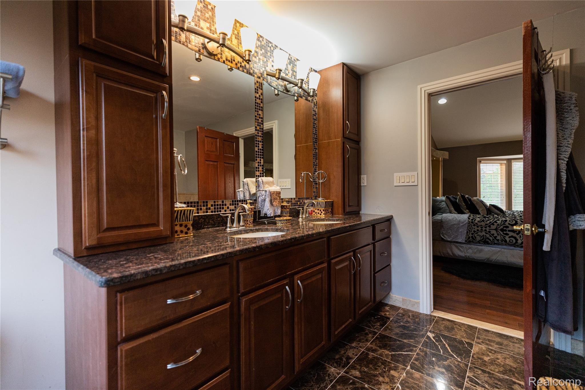 1603 Angela Road Walled Lake, MI 48390 - Photo 47 of 76 1603 Angela Dr-55.jpg