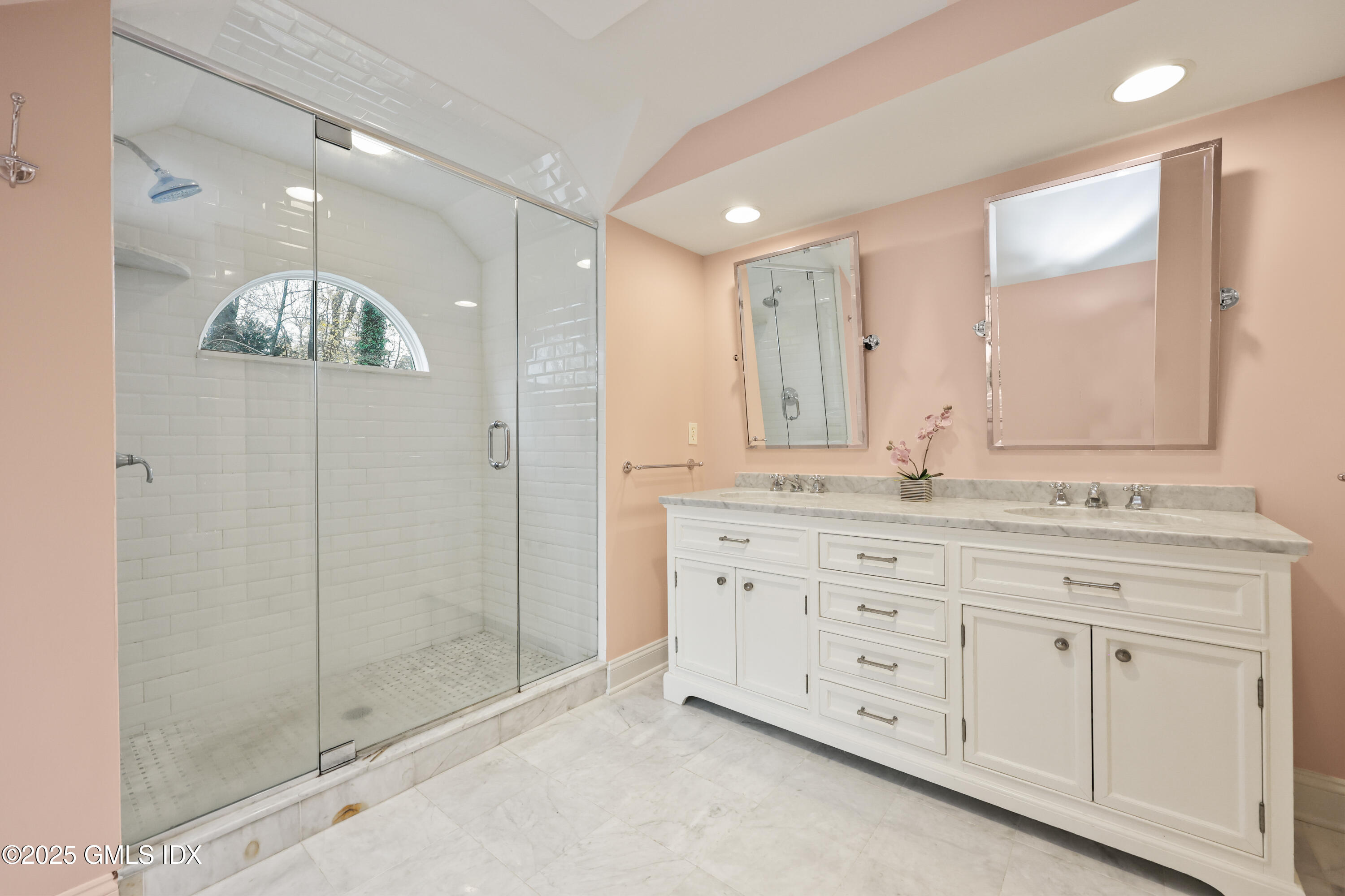 22 Summit Road Riverside, CT 06878 - Photo 22 of 44 054