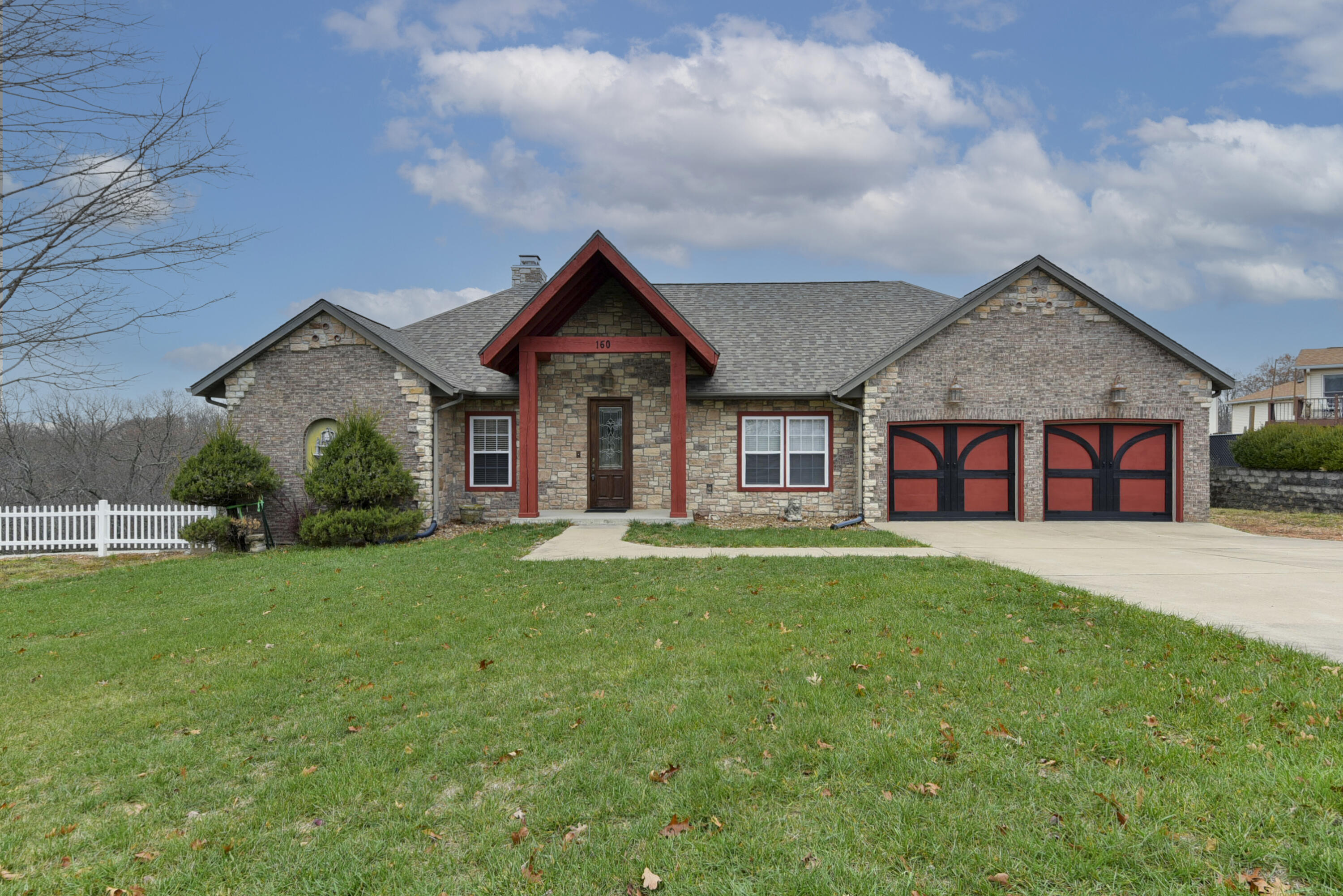 160 Live Oak Lane Reeds Spring, MO 65737 - Photo 1 of 1 Front
