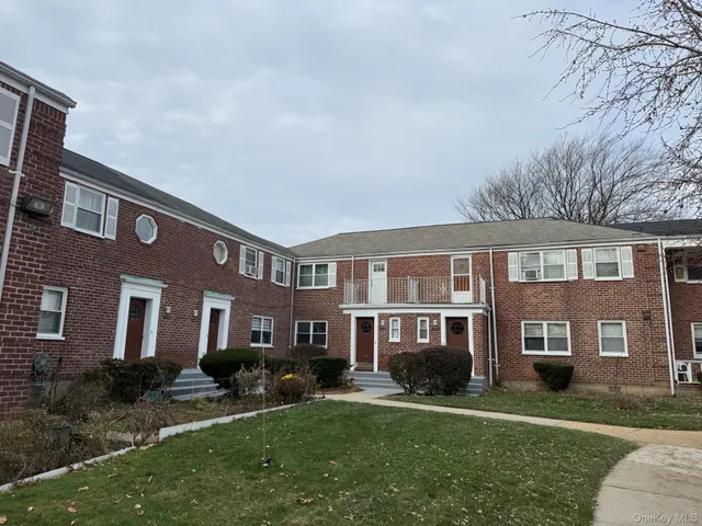 $309,000 | 131-30 Laurelton Parkway, Unit LOWR | Laurelton