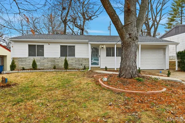 $159,900 | 4815 Orange Blossom Lane, Hazelwood, MO 63042