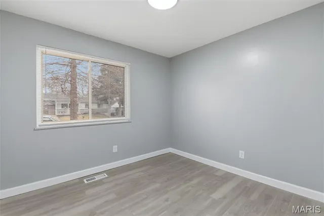 $179,900 | 4815 Orange Blossom Lane, Hazelwood, MO 63042