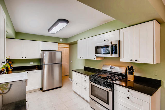 5716 Dunham Road Downers Grove, IL 60516 - Photo 7 of 17