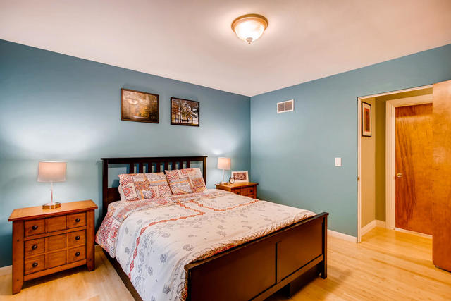 5716 Dunham Road Downers Grove, IL 60516 - Photo 10 of 17